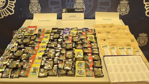 Sustancias estupefacientes incautadas en el comercio de Elche por la Polic&iacute;a Nacional.