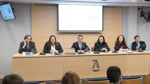 Juristas abogan por un desarrollo tecnológico europeo responsable y regulado Juristas abogan por un desarrollo tecnológico europeo responsable y regulado