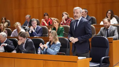 El presidente Azcón en la sesión de control en las Cortes El presidente Azcón en la sesión de control en las Cortes