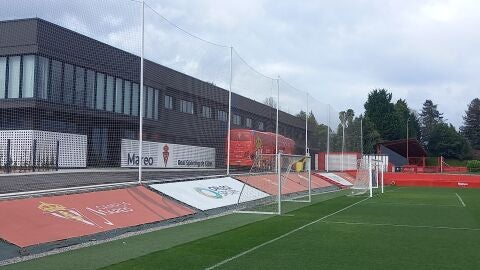 Autob&uacute;s del Sporting en Mareo