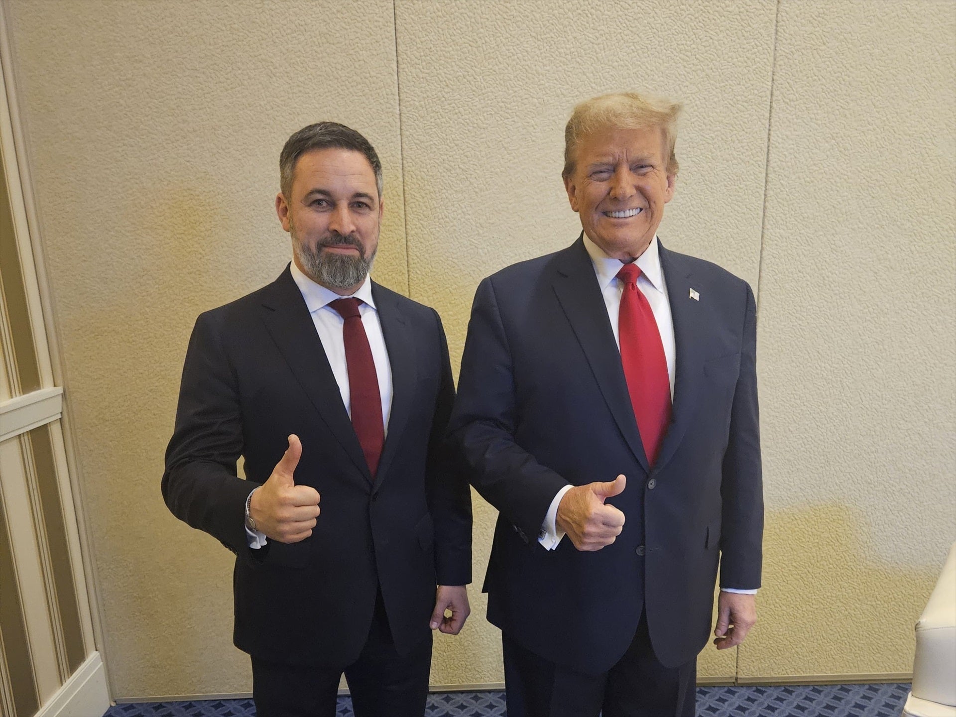 Abascal respalda a Trump tras su tenso encuentro con Zelenski y carga contra Sánchez, Feijóo y la UE Abascal respalda a Trump tras su tenso encuentro con Zelenski y carga contra Sánchez, Feijóo y la UE