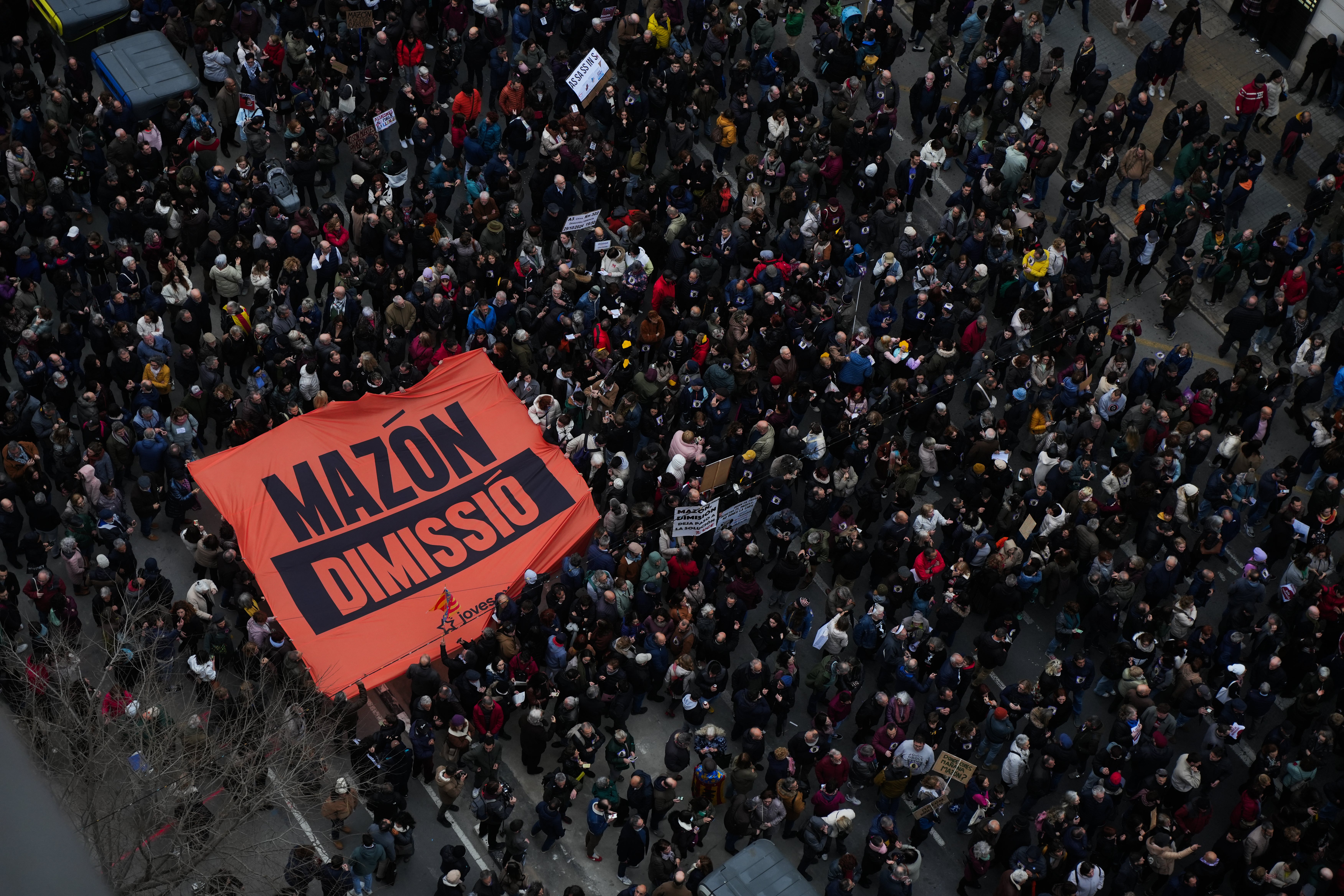 Una quinta manifestación exige la dimisión de Carlos Mazón: "No podemos aguantar más" Una quinta manifestación exige la dimisión de Carlos Mazón: "No podemos aguantar más"