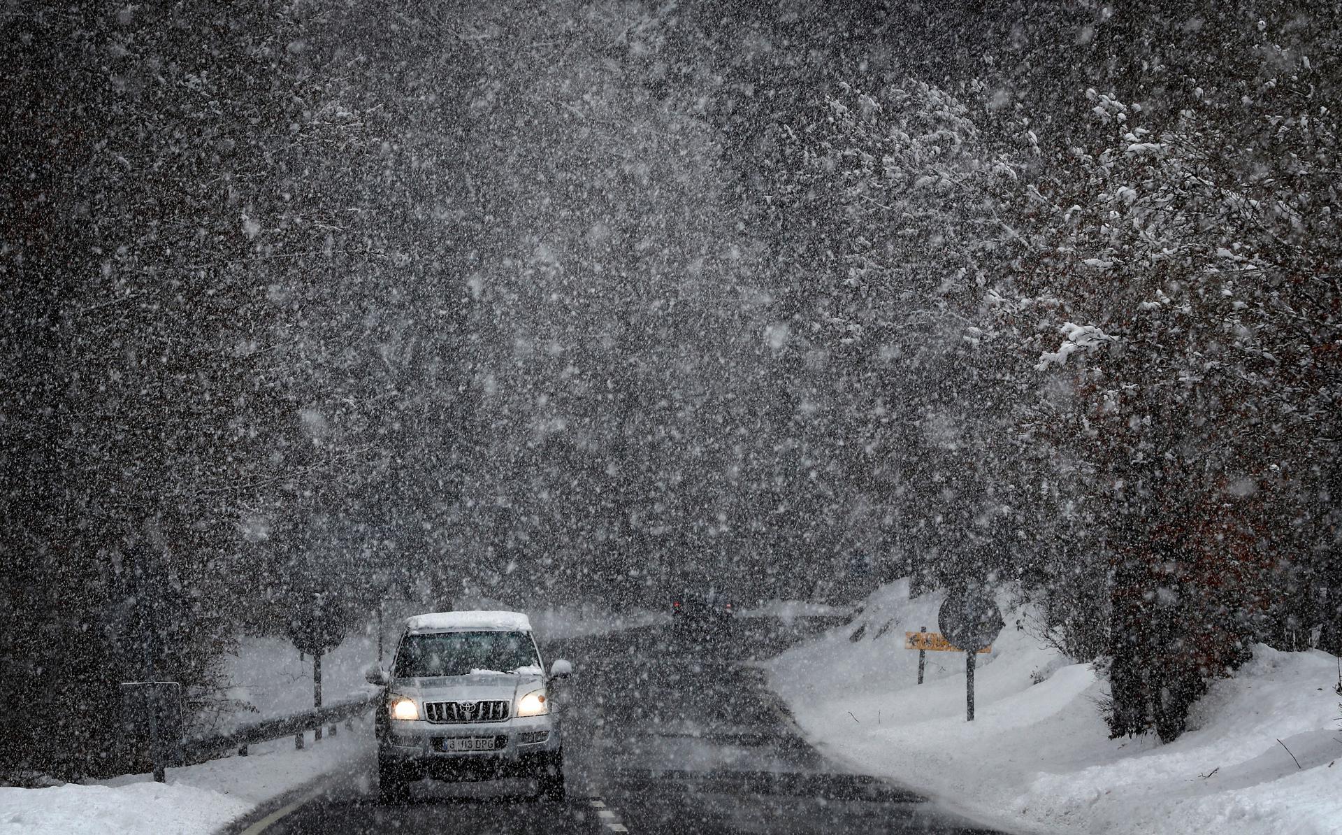 La nieve vuelve a amplias zonas de España: hay alertas en estas regiones por fuertes nevadas La nieve vuelve a amplias zonas de España: hay alertas en estas regiones por fuertes nevadas