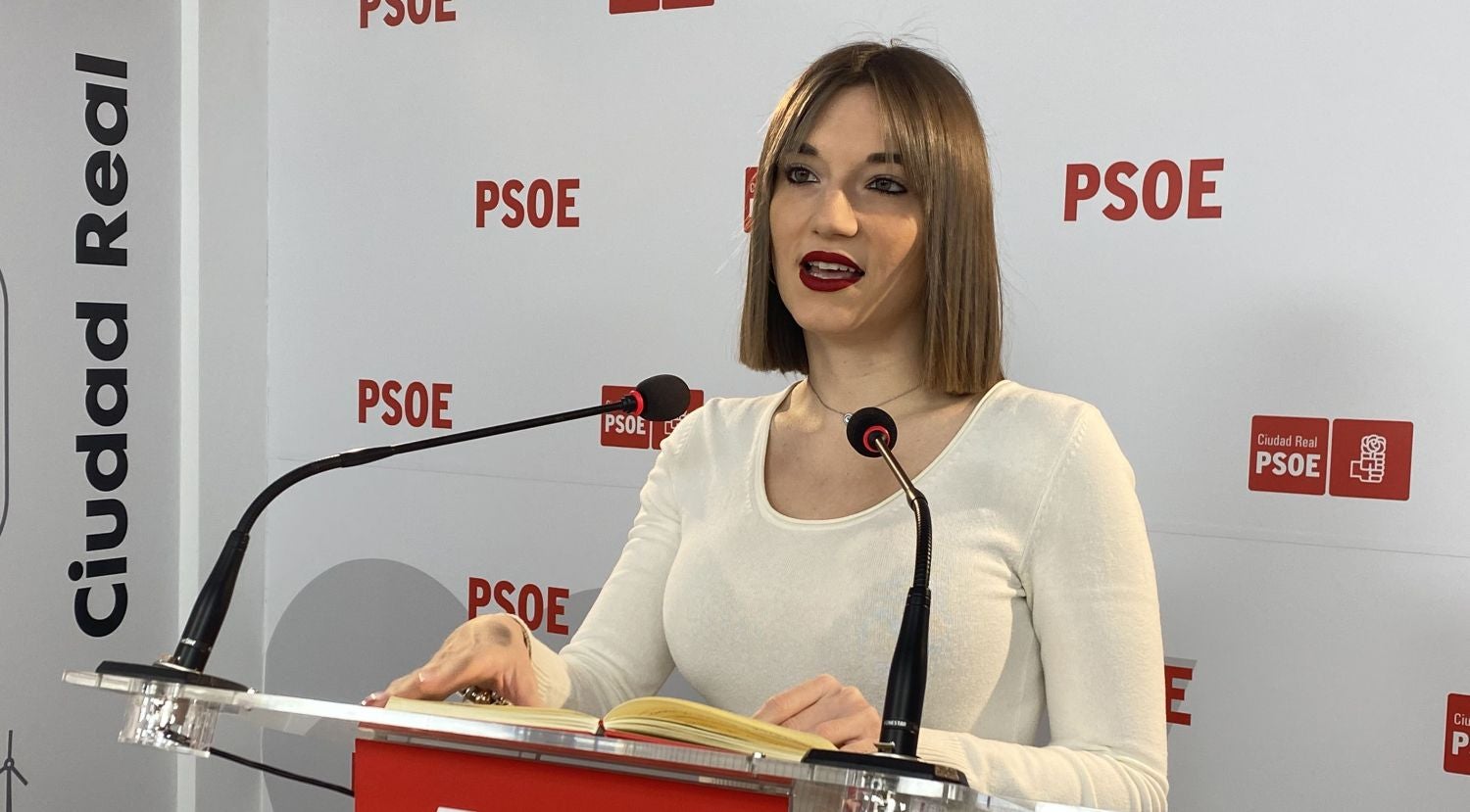 María Montes, concejal del PSOE en Ciudad Real: "Que me deje en paz, quiero ejercer mi derecho a la política sin coacciones" María Montes, concejal del PSOE en Ciudad Real: "Que me deje en paz, quiero ejercer mi derecho a la política sin coacciones"