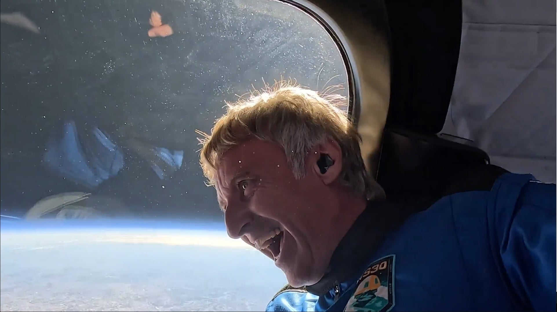 Jesús Calleja cumple con su mayor reto y viaja al espacio: "Es como una fantasía, un sueño" Jesús Calleja cumple con su mayor reto y viaja al espacio: "Es como una fantasía, un sueño"