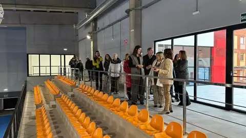 El pabellón dispone de una graderío con 160 asientos PABELLÓN POLIDEPORTIVO