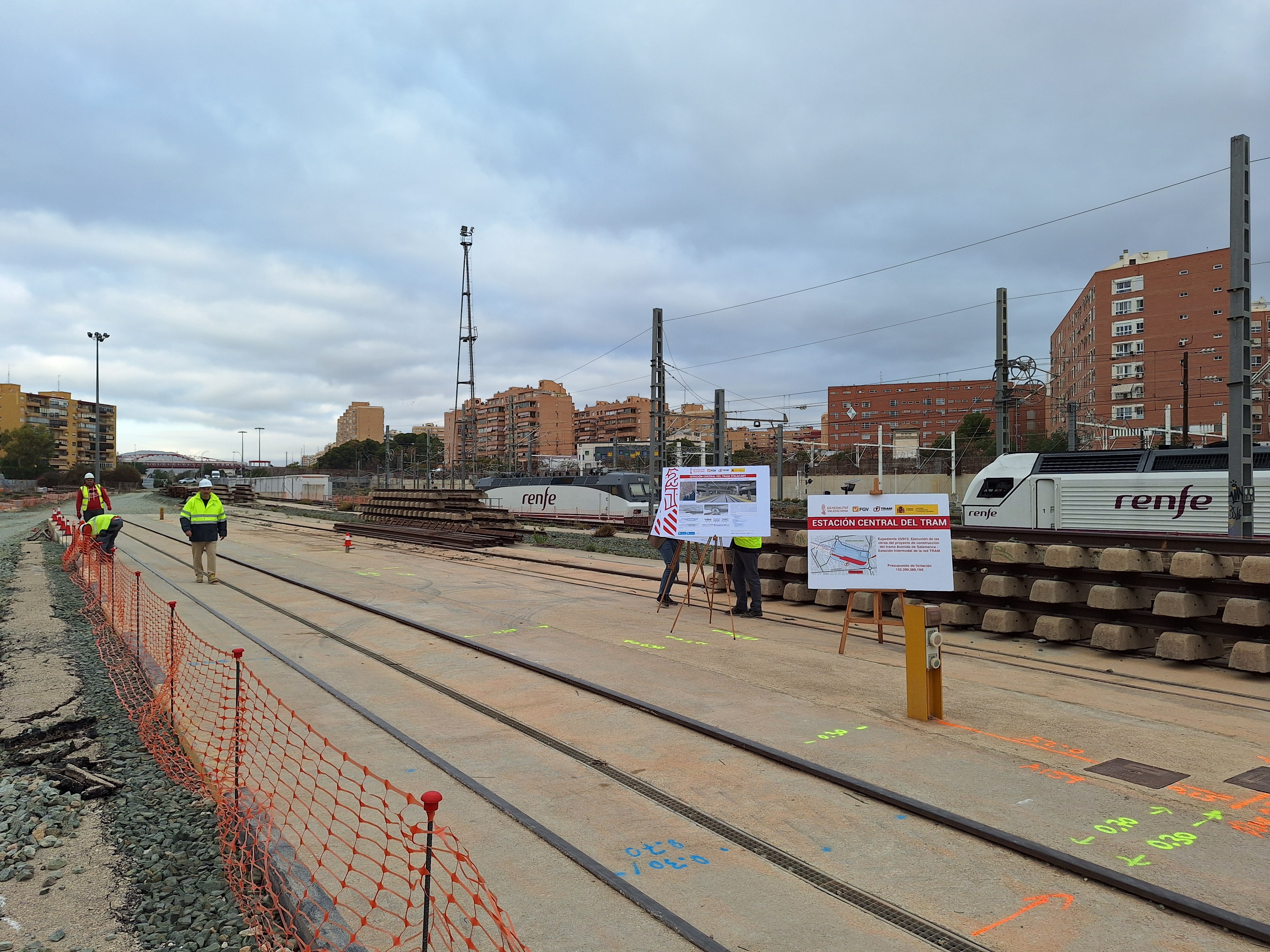 La línea de tren Alicante - La Encina será adaptada al ancho estandar para conectar el puerto con el Corredor Mediterráneo La línea de tren Alicante - La Encina será adaptada al ancho estandar para conectar el puerto con el Corredor Mediterráneo
