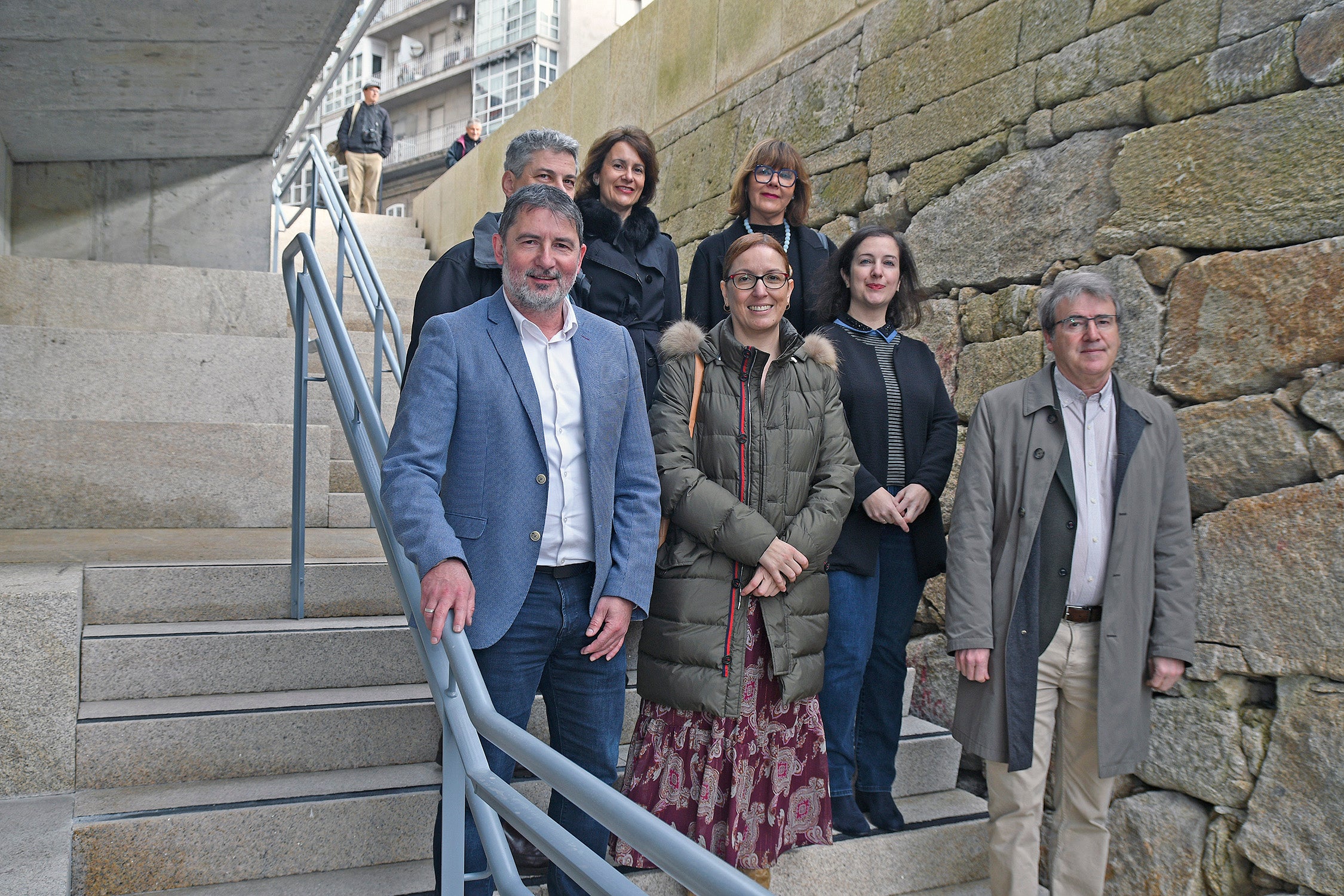 A Xunta abre unha nova escaleira na Ponte Vella no marco do plan da senda peoníl entre A estación e Expourense A Xunta abre unha nova escaleira na Ponte Vella no marco do plan da senda peoníl entre A estación e Expourense