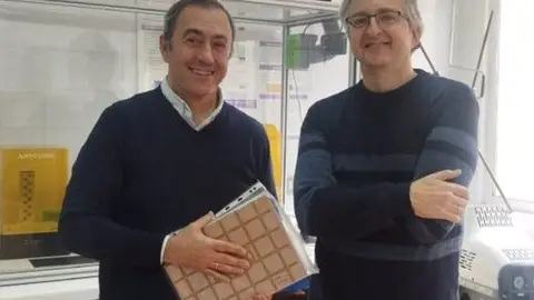 Investigadores de la Politécnica de Cáceres desarrollan un método para el diseño de antenas embarcadas en satélites Investigadores de la Politécnica de Cáceres desarrollan un método para el diseño de antenas embarcadas en satélites