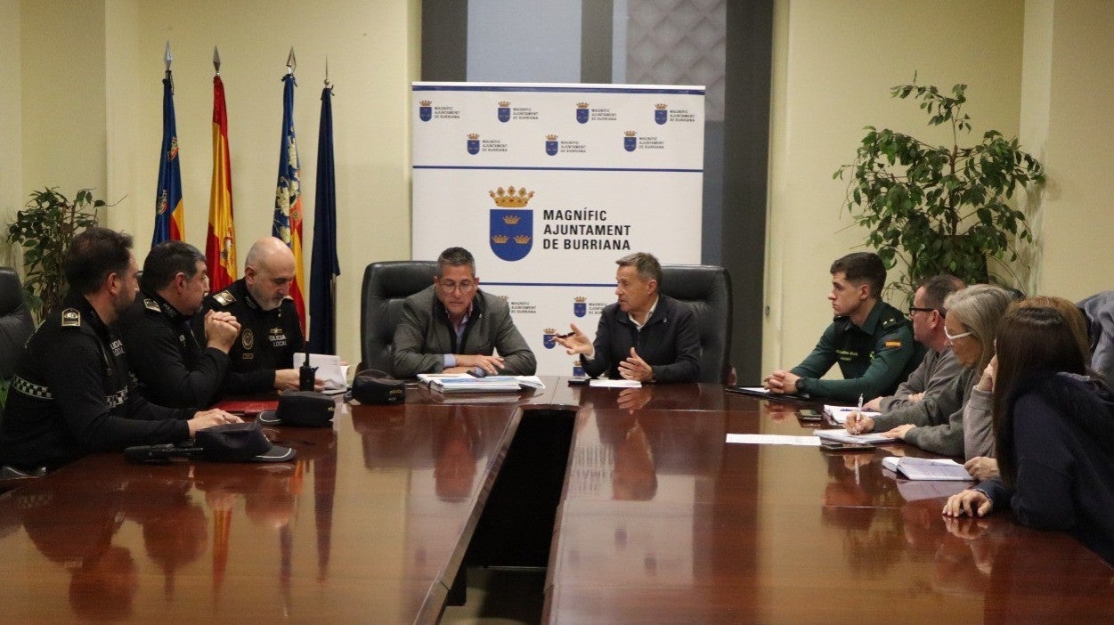 Burriana comunica la suspensión de las clases también para este jueves por las lluvias Burriana comunica la suspensión de las clases también para este jueves por las lluvias