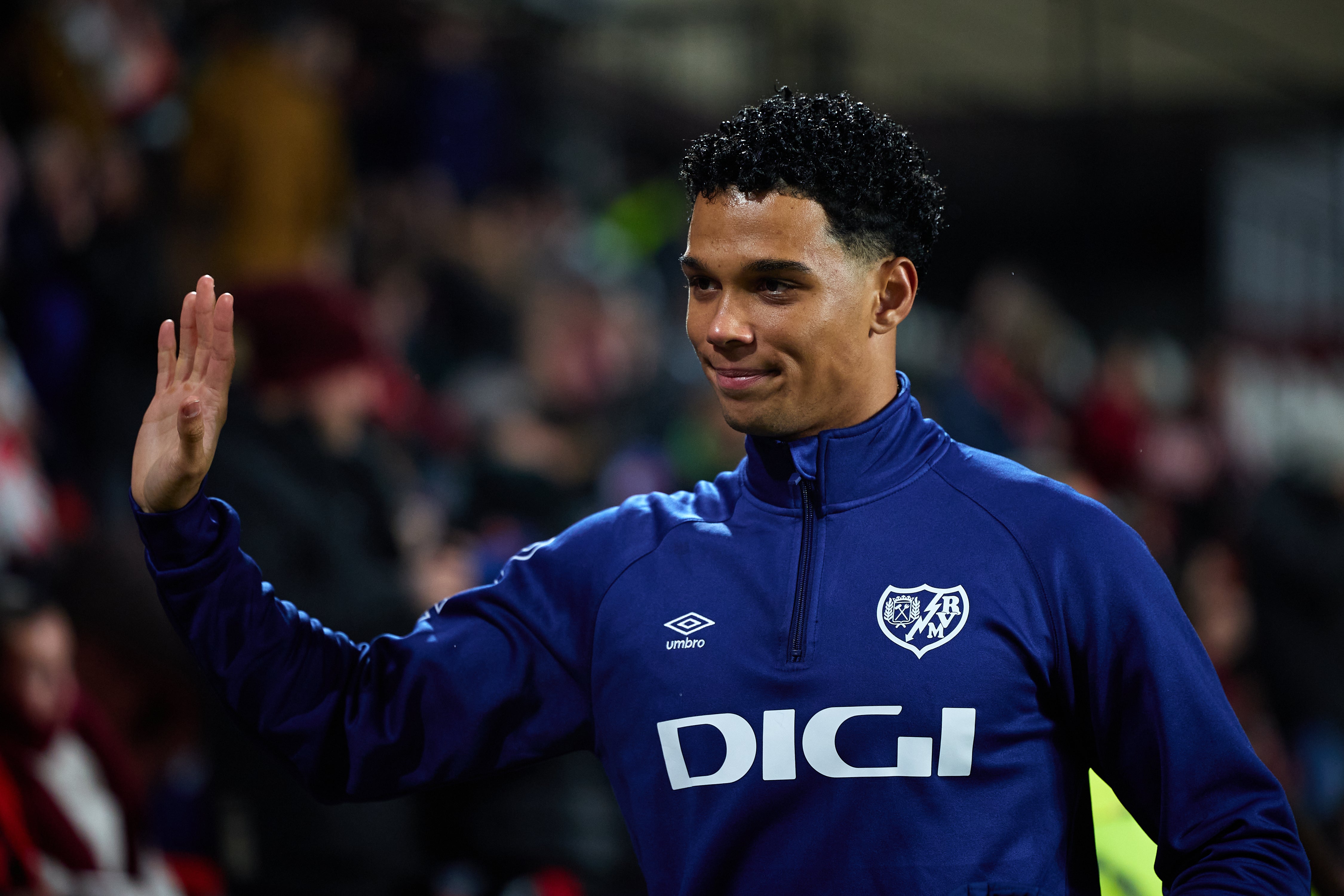 El hijo de Samuel Eto'o, Etienne, comienza su andadura en el fútbol profesional: "He tenido un referente en casa desde pequeño" El hijo de Samuel Eto'o, Etienne, comienza su andadura en el fútbol profesional: "He tenido un referente en casa desde pequeño"