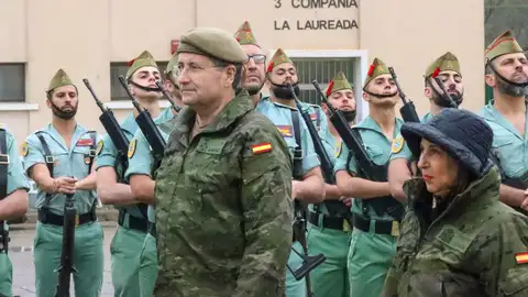 La ministra de Defensa, Margarita Robles, este miércoles durante su visita a las unidades de la Comandancia General de Ceuta