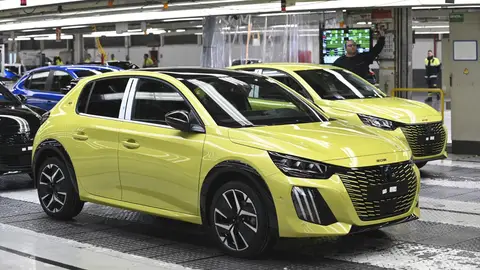 Uno de los coches que se fabrica en la planta de Stellantis en Figueruelas (Zaragoza).. Uno de los coches que se fabrica en la planta de Stellantis en Figueruelas (Zaragoza)..