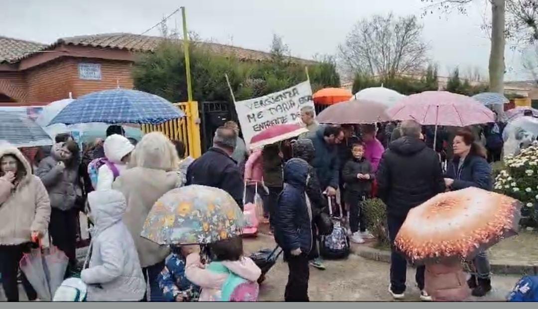El AMPA del colegio de Gamonal sale a la calle para protestar contra el JAKE El AMPA del colegio de Gamonal sale a la calle para protestar contra el JAKE
