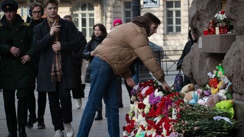 Homenaje a las víctimas del atentado en el Crocus City Hall (Moscú). Imagen: Artem Priakhin / Zuma Press 