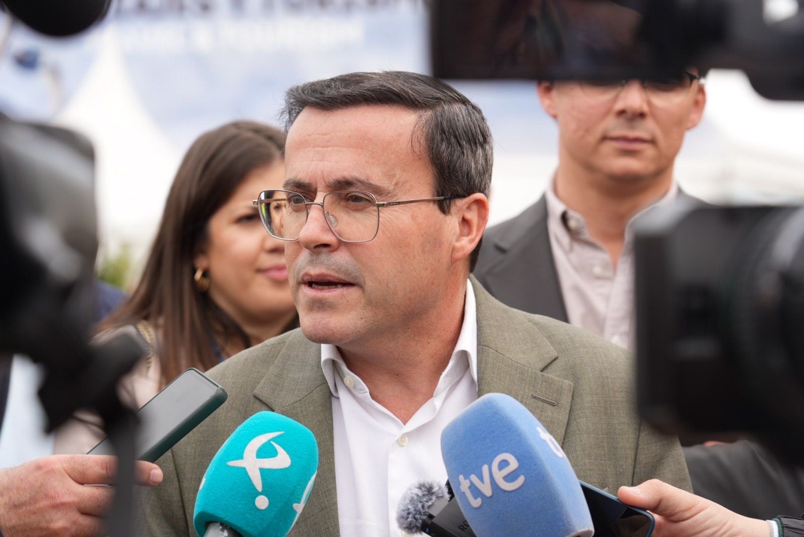 Las Diputaciones exigen una rectificación de la Junta a cuenta de los PCEME y defienden su inversión municipal Las Diputaciones exigen una rectificación de la Junta a cuenta de los PCEME y defienden su inversión municipal