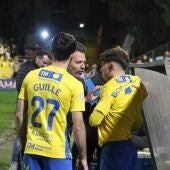 Pato muestra su compromiso con la cantera tras su llegada al Orihuela CF 