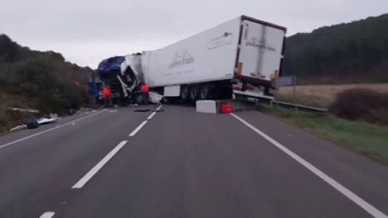 Cuatro fallecidos en un accidente entre dos camiones en Fitero