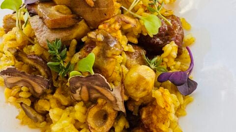 Arroz con gurumelo y cabezada de cerdo