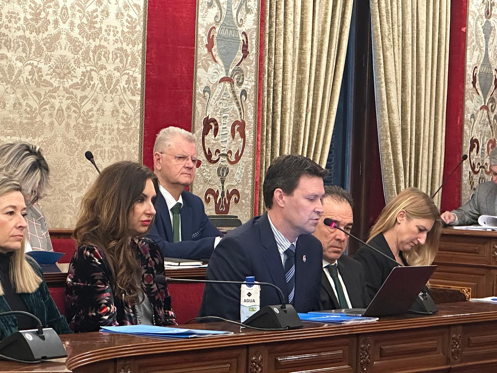 El presupuesto del ayuntamiento de Alicante recibe el respaldo de PP y VOX El presupuesto del ayuntamiento de Alicante recibe el respaldo de PP y VOX