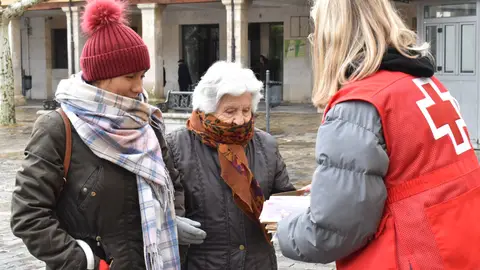Cruz Roja en Palencia ofreció apoyo y respuestas adaptadas a las necesidades de más de 4200 mujeres durante el pasado año en la provincia .