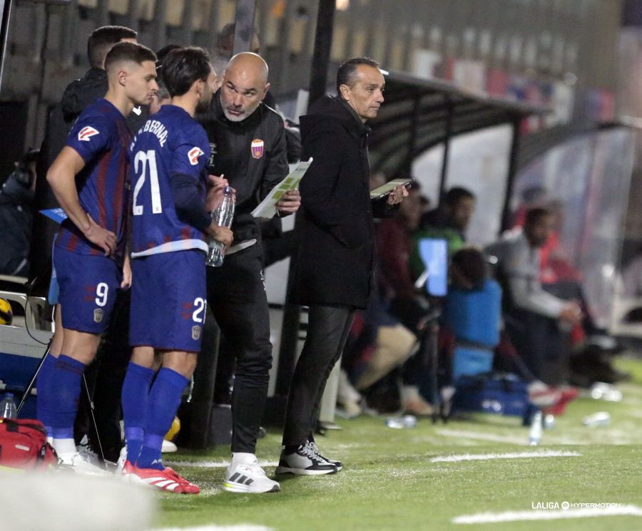 Eldense: la victoria del Burgos convierte el partido de Zaragoza en otra 'final' Eldense: la victoria del Burgos convierte el partido de Zaragoza en otra 'final'