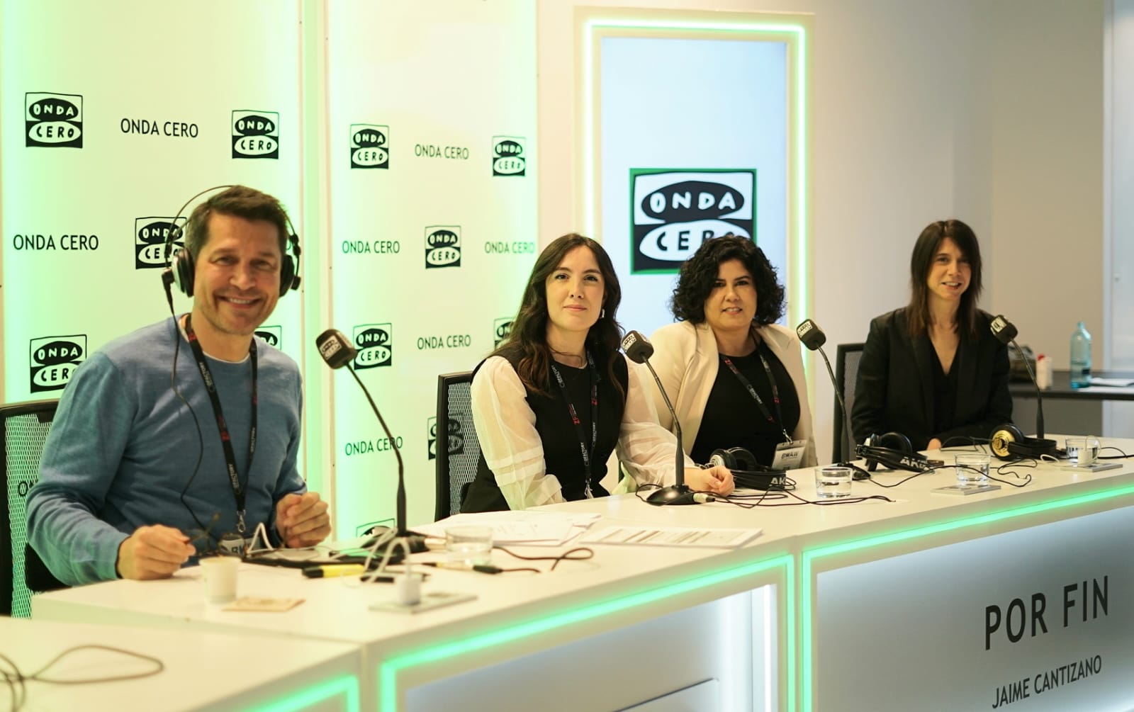 La experiencia y los reclamos de las mujeres en el ámbito científico y empresarial La experiencia y los reclamos de las mujeres en el ámbito científico y empresarial