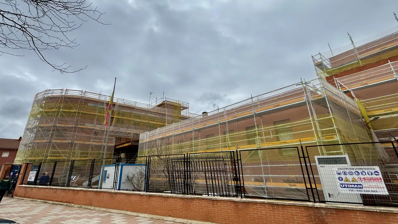 Obras mejora energética acuartelamiento Guardia Civil de Manzanares Obras mejora energética acuartelamiento Guardia Civil de Manzanares