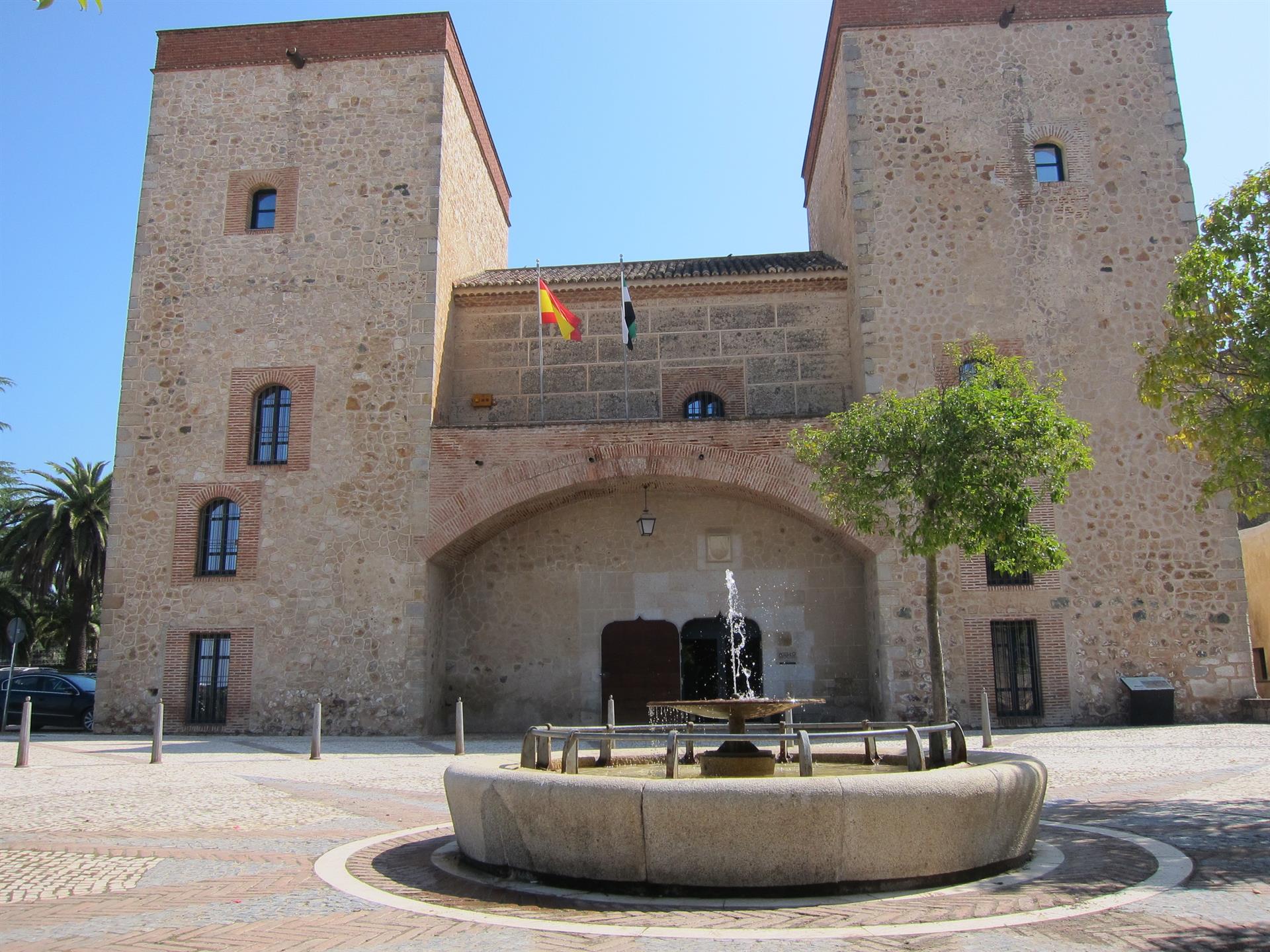 Apamex reclama a la Junta un ascensor en el Museo Arqueológico de Badajoz que complete las actuaciones en accesibilidad Apamex reclama a la Junta un ascensor en el Museo Arqueológico de Badajoz que complete las actuaciones en accesibilidad