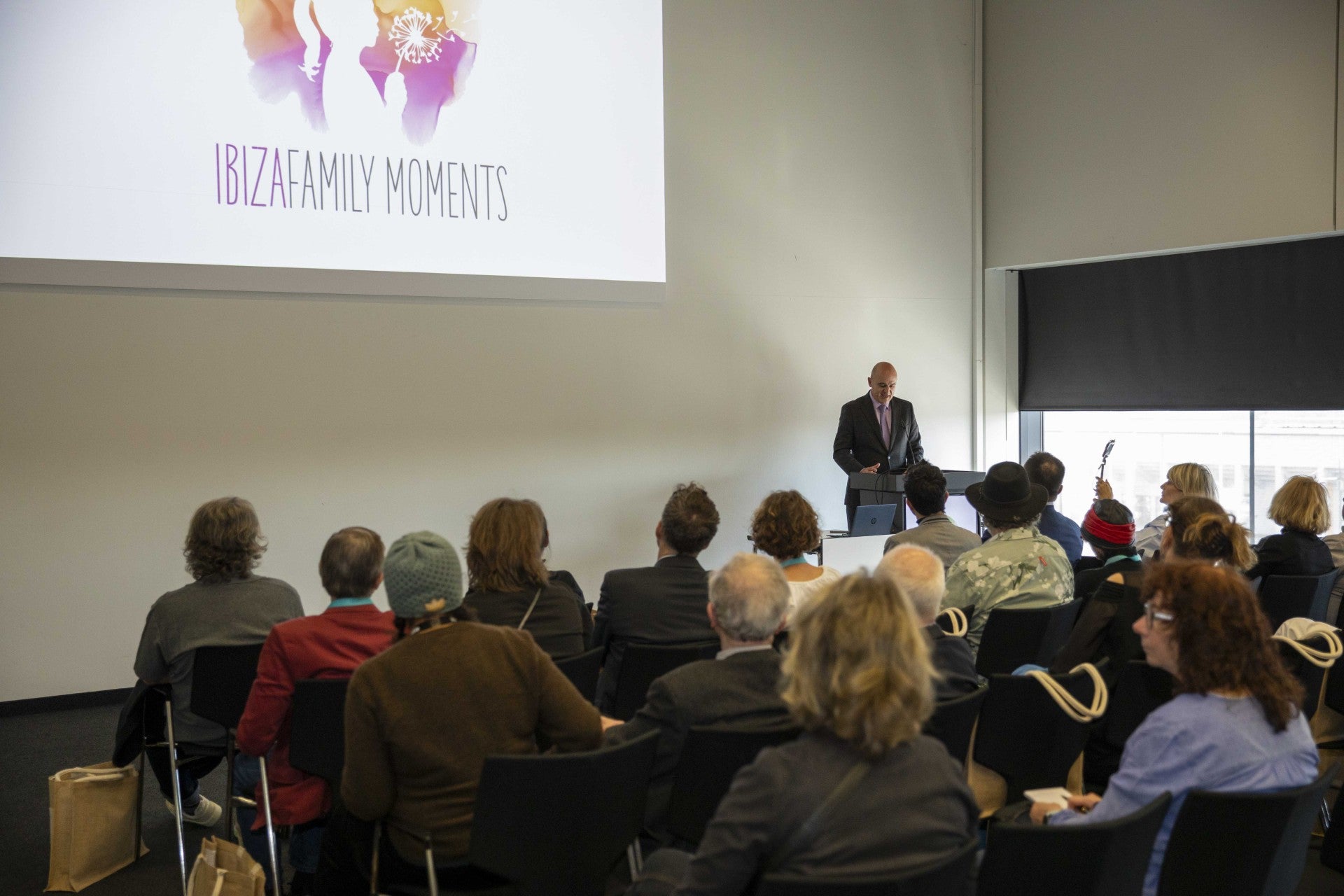El Consell d'Eivissa presenta en la ITB de Berlín el sello 'Ibiza Family Moments' para turismo familiar El Consell d'Eivissa presenta en la ITB de Berlín el sello 'Ibiza Family Moments' para turismo familiar