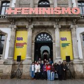 O alumnado do IES Sánchez Cantón elabora o manifesto do 8M: «O machismo está fóra de xogo»