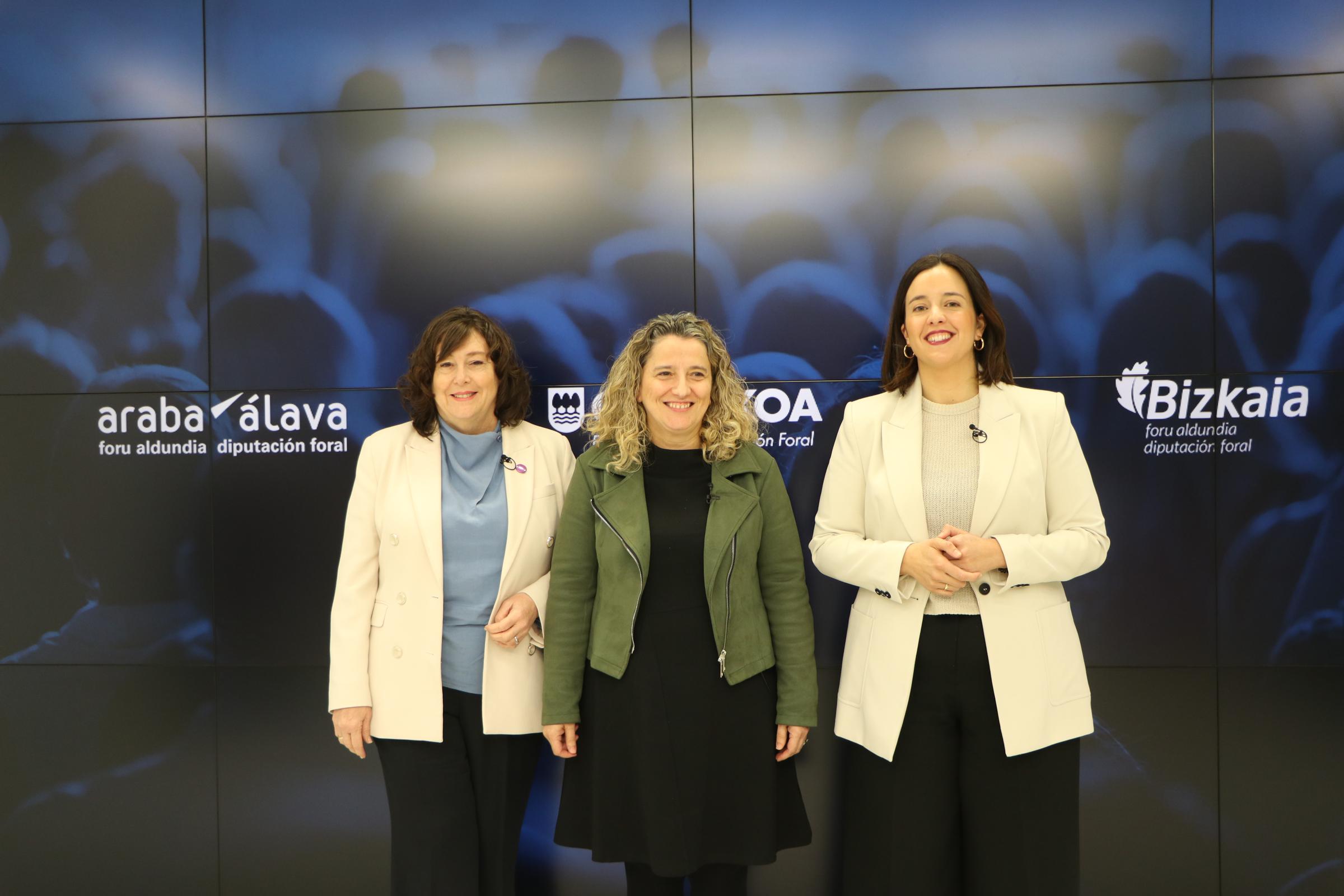 Las haciendas forales no retiran su proyecto y exigen "altura de miras" a la oposición Las haciendas forales no retiran su proyecto y exigen "altura de miras" a la oposición