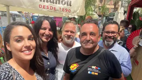 Pedro Luis Sirvent en el set de Onda Cero Alicante en la plaza de Los Luceros Pedro Luis Sirvent en el set de Onda Cero Alicante en la plaza de Los Luceros