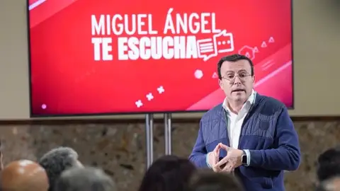 El secretario general del PSOE de Extremadura, Miguel Ángel Gallardo, en un acto del partido en Jerez de los Caballeros. El secretario general del PSOE de Extremadura, Miguel Ángel Gallardo, en un acto del partido en Jerez de los Caballeros.
