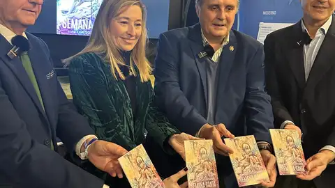 Los concejales Julio Calero y Lidia López, el presidente de la Junta Mayor, Alfredo Llopis, y Sergio Sánchez, director general de Aguas de Alicante Los concejales Julio Calero y Lidia López, el presidente de la Junta Mayor, Alfredo Llopis, y Sergio Sánchez, director general de Aguas de Alicante