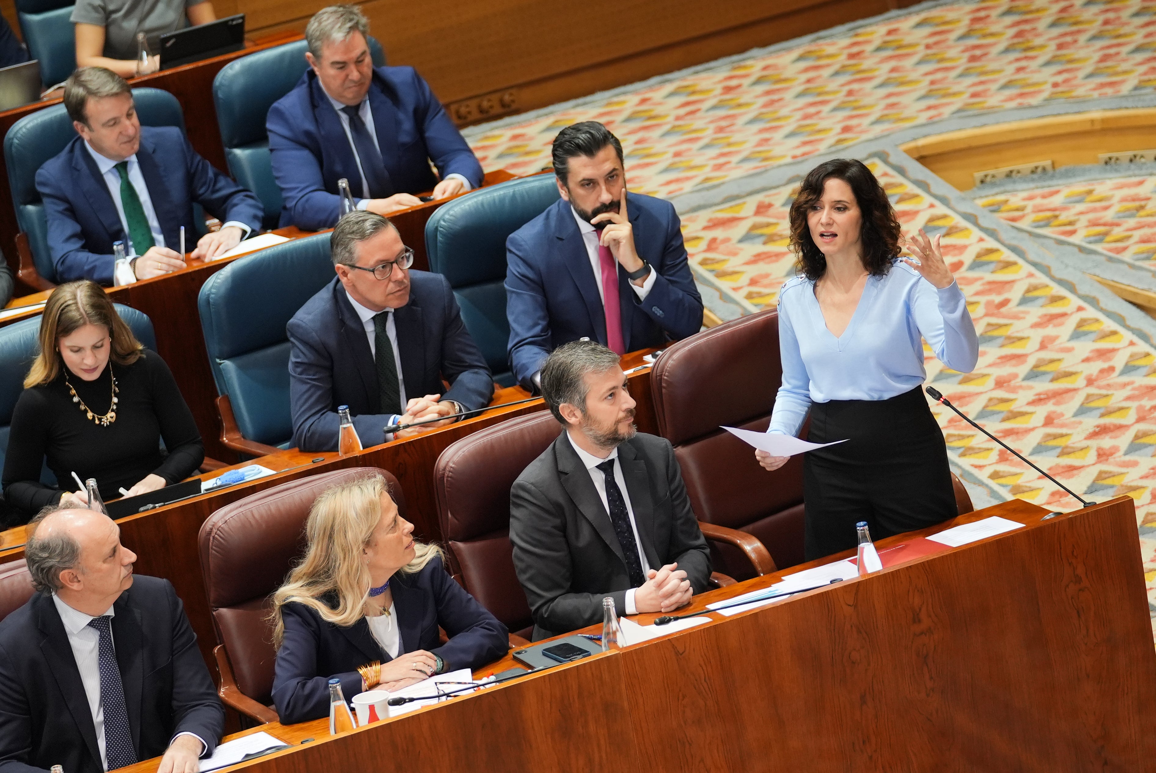 Ayuso afea a la izquierda "pasar de puntillas" este 8M Ayuso afea a la izquierda "pasar de puntillas" este 8M