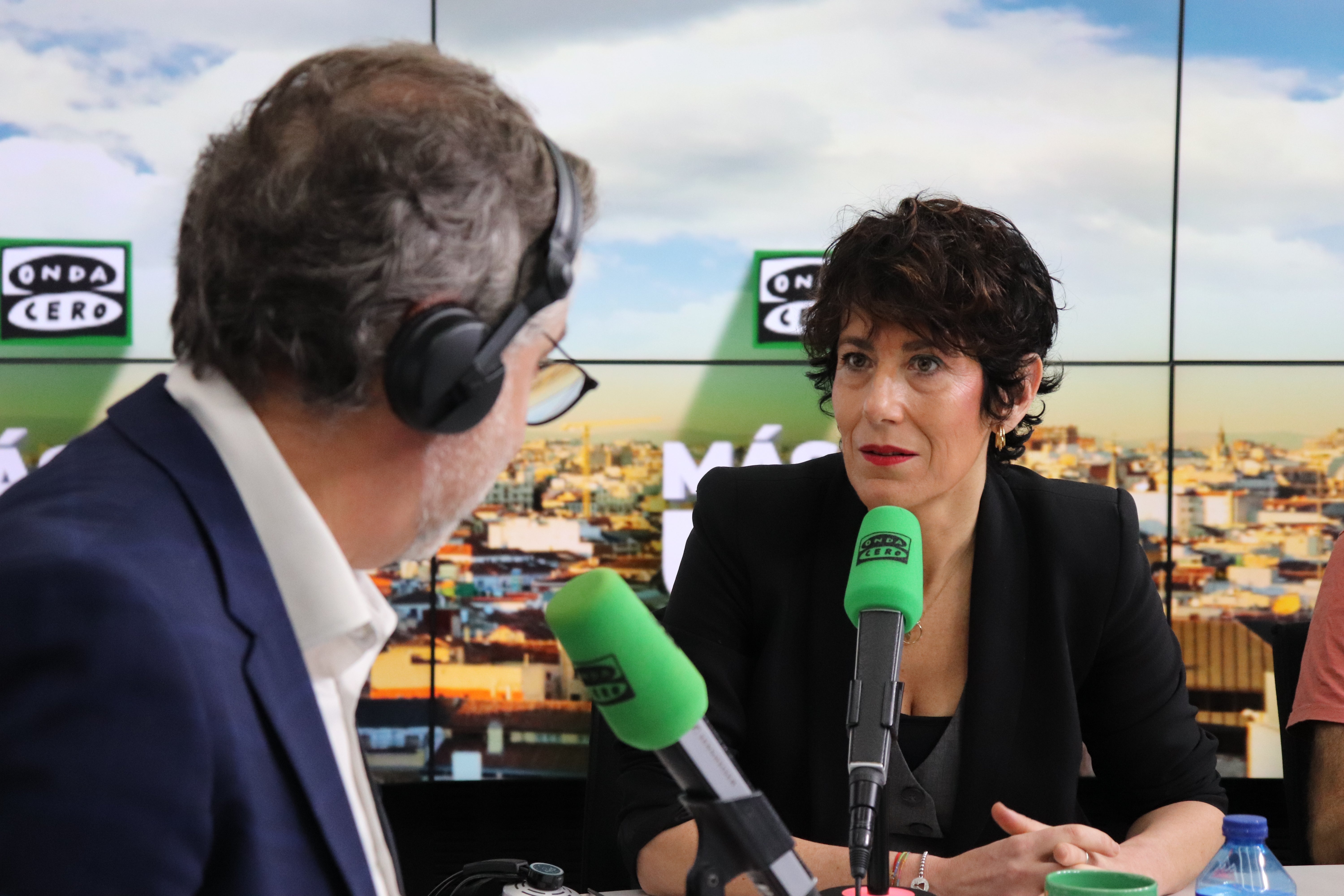 Titulares de la entrevista con Elma Saiz: "cómoda" con el acuerdo con Junts y la entrada en vigor de las altas progresivas Titulares de la entrevista con Elma Saiz: "cómoda" con el acuerdo con Junts y la entrada en vigor de las altas progresivas