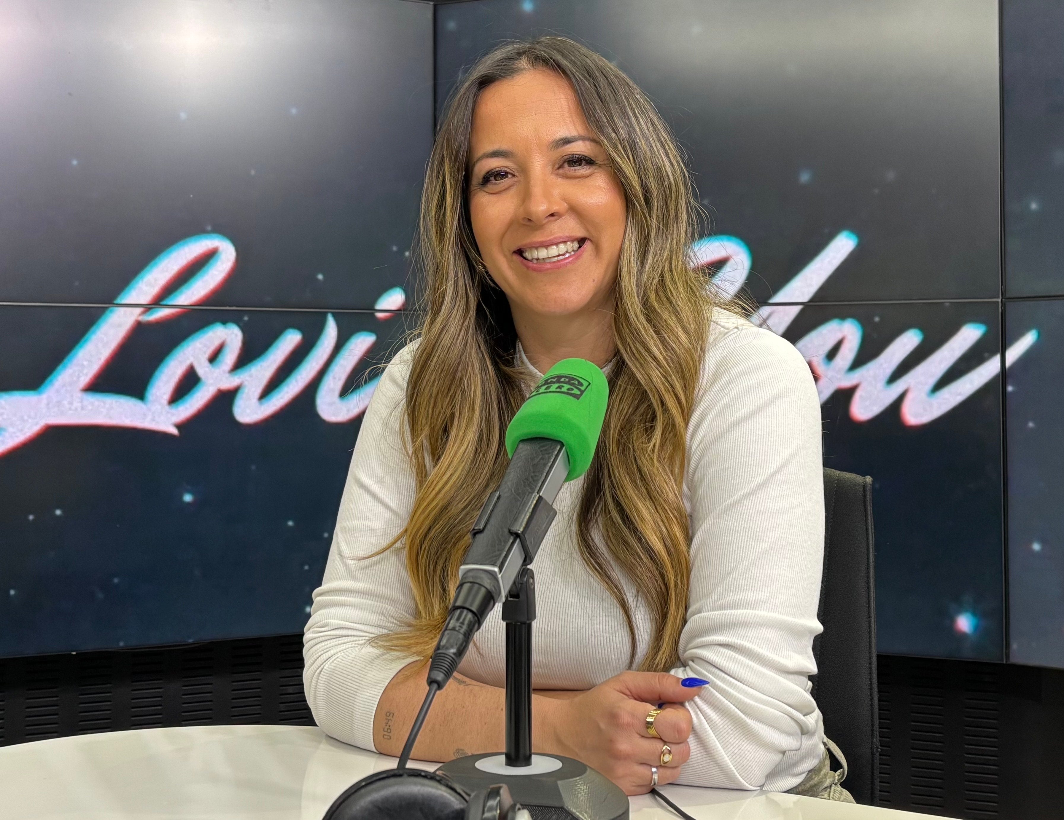 ¡Atención, nostálgicos de los 80, amantes del humor y buscadores del amor en tiempos modernos! ¡Atención, nostálgicos de los 80, amantes del humor y buscadores del amor en tiempos modernos!