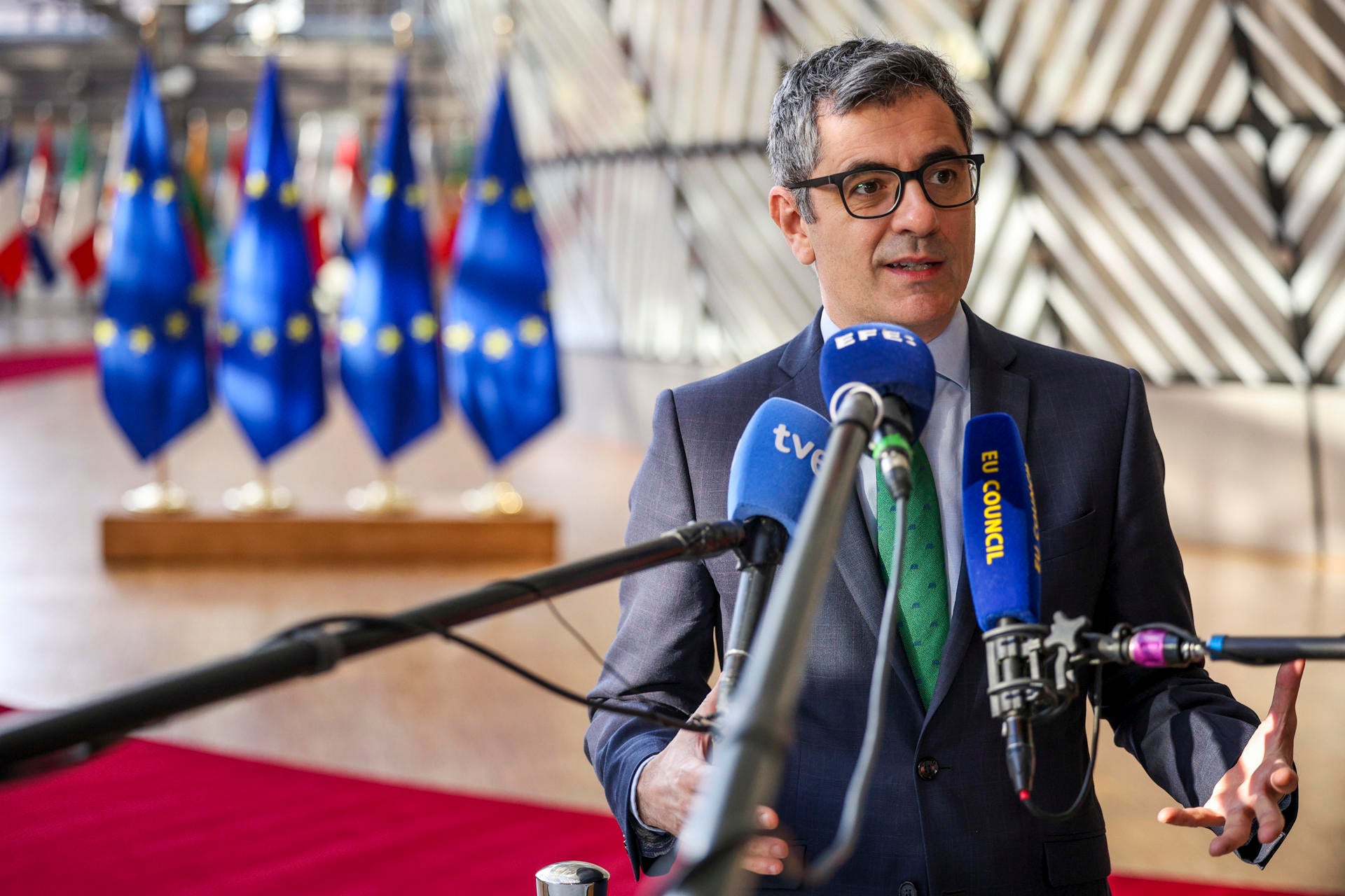 El Gobierno intentará que "la totalidad" de grupos parlamentarios apoyen invertir en defensa El Gobierno intentará que "la totalidad" de grupos parlamentarios apoyen invertir en defensa