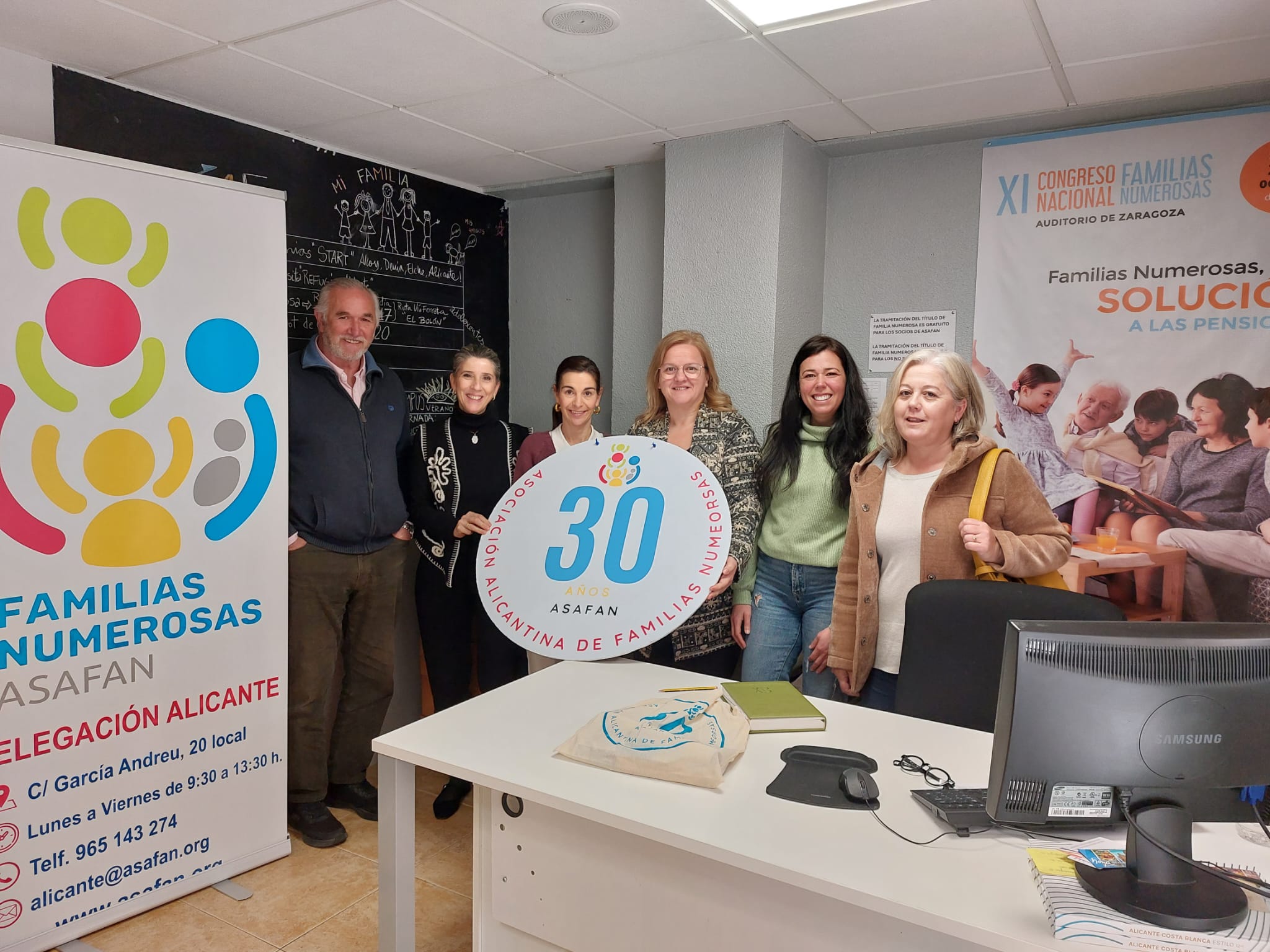 L’Alfàs del Pi acogerá el será sede comarcal de la Asociación de Familias numerosas de Alicante para facilitar el asesoramiento a las residentes en la Marina Baixa L’Alfàs del Pi acogerá el será sede comarcal de la Asociación de Familias numerosas de Alicante para facilitar el asesoramiento a las residentes en la Marina Baixa