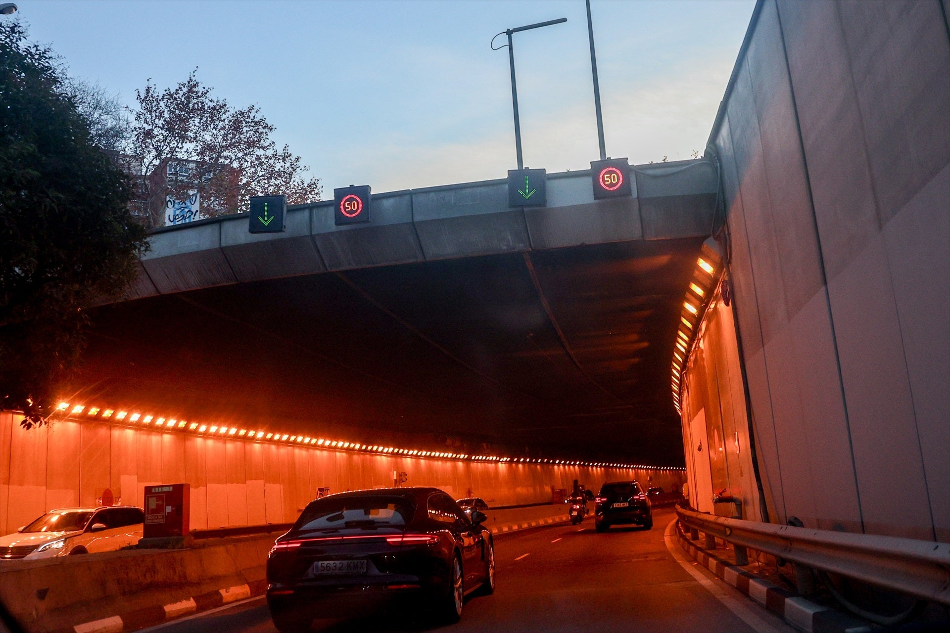 Sumar propone multas de tráfico según el sueldo: más caras para ricos, más baratas para quienes menos tienen Sumar propone multas de tráfico según el sueldo: más caras para ricos, más baratas para quienes menos tienen