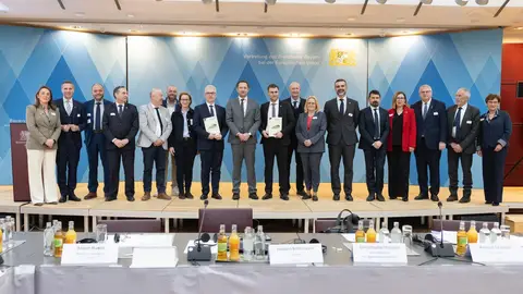 Morán se reúne con el comisario de Agricultura en un evento de la coalición de regiones agrícolas europeas Morán se reúne con el comisario de Agricultura en un evento de la coalición de regiones agrícolas europeas