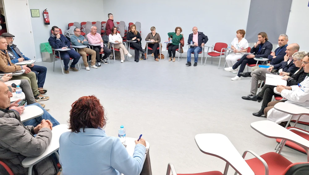 La alcaldesa de Coaña califica de cordialidad reunión con la consejera en donde se reconoció el problema. La alcaldesa de Coaña califica de cordialidad reunión con la consejera en donde se reconoció el problema.