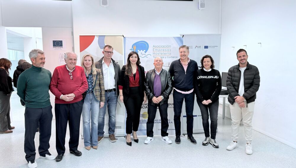 Restaurante Sunset Beach obtiene el Tenedor de Oro de Torrevieja como reconocimiento a su labor en el sector hostelero