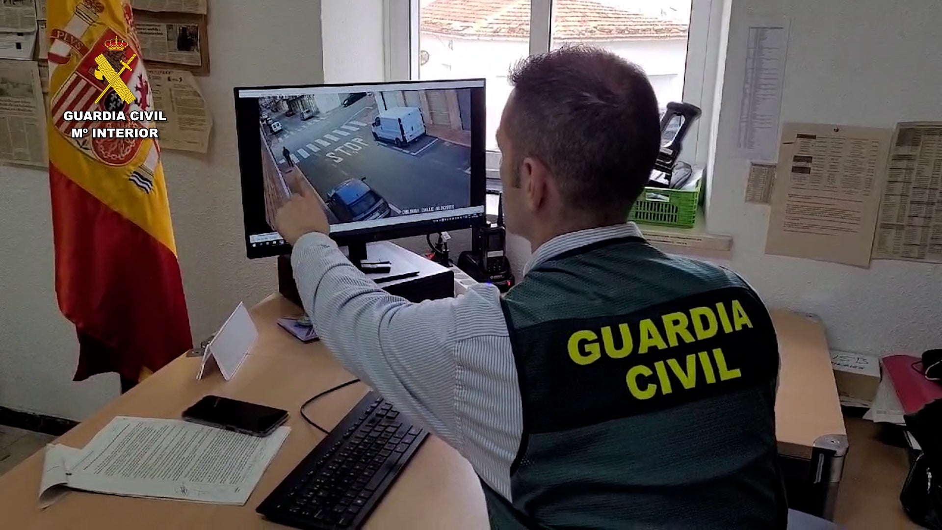 La Guardia Civil de Novelda detiene a tres hombres por el robo en una vivienda de Agost y otra de la ‘milla de oro’ de Madrid La Guardia Civil de Novelda detiene a tres hombres por el robo en una vivienda de Agost y otra de la ‘milla de oro’ de Madrid