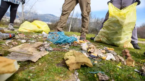 Promedio organiza puntos de recogida de "basuraleza" en Guareña e Higuera la Real Promedio organiza puntos de recogida de "basuraleza" en Guareña e Higuera la Real