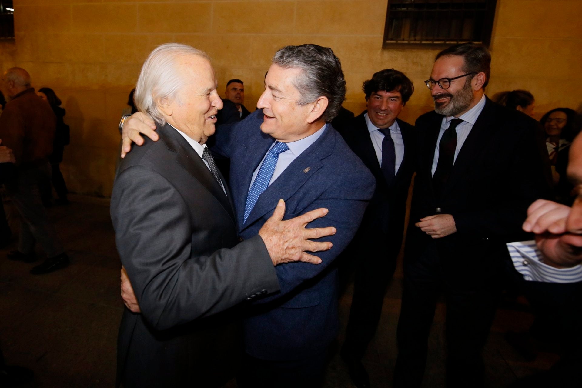 El Cordobés, Juan Pedro Domecq, Roca Rey, Albert Serra y Juan del Val, Premios Andalucía de la Tauromaquia 2025 El Cordobés, Juan Pedro Domecq, Roca Rey, Albert Serra y Juan del Val, Premios Andalucía de la Tauromaquia 2025