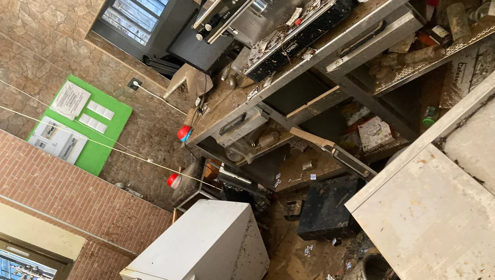 Bar 'El Molino' de Sot de Chera, afectado por la DANA. Bar 'El Molino' de Sot de Chera, afectado por la DANA.