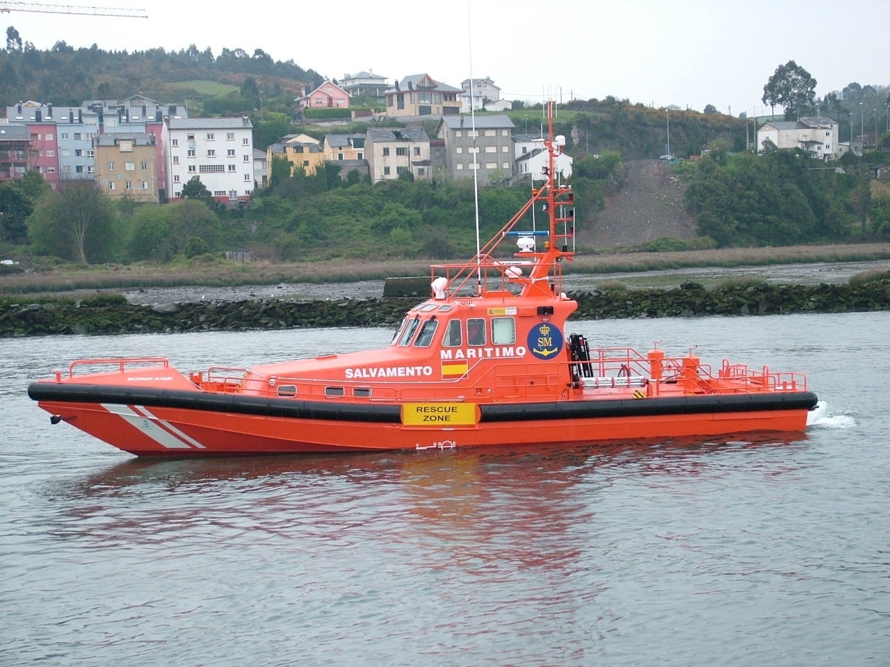 Continúa el drama migratorio en Canarias: llega un cayuco con 38 personas a la isla de La Gomera Continúa el drama migratorio en Canarias: llega un cayuco con 38 personas a la isla de La Gomera