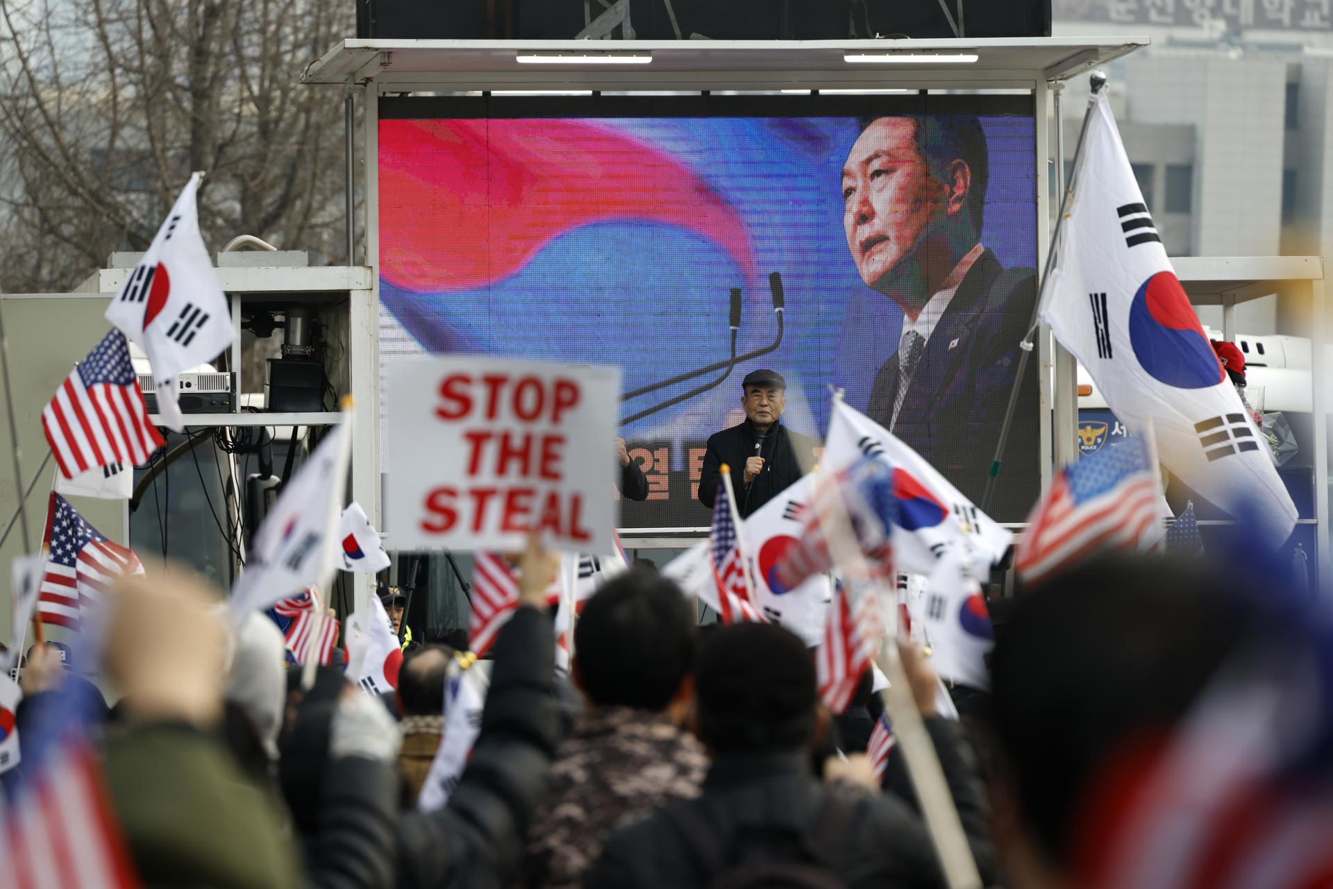 Liberan al presidente de Corea del Sur, Yoon Suk Yeol, tras ser detenido hace dos meses por declarar la ley marcial Liberan al presidente de Corea del Sur, Yoon Suk Yeol, tras ser detenido hace dos meses por declarar la ley marcial